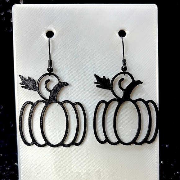 Boo-tiful Pumpkin Earrings - Picture 1 of 4